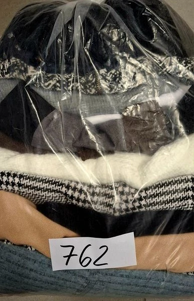 Balík 762, 5 Kg Výběrové dámské šaty podzim-zima, 1 jakost +cream