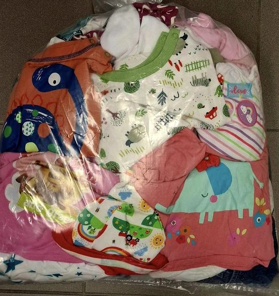 Balík 766, 3,8 Kg, Kojenecký mix 0-2 roky, mix holka a kluk, zkušební balení, 1 jakost, něco může být cream, cca 66 ks