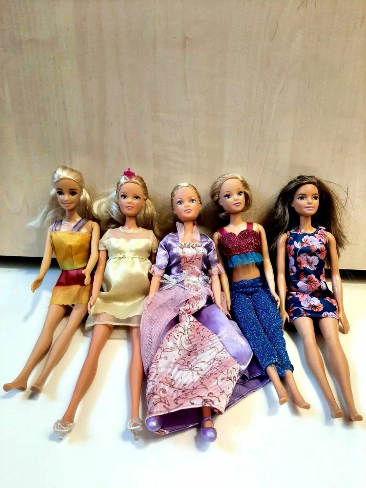 Balík 1200, 0,5 Kg Set panenek Barbie, 5 Ks