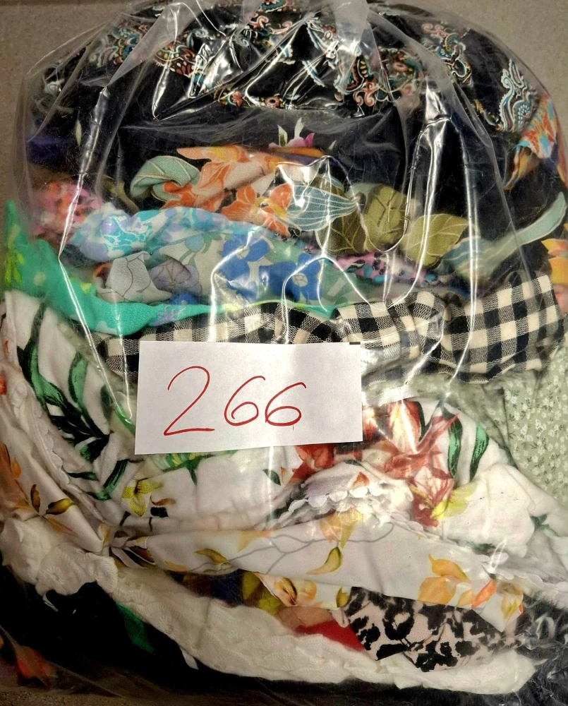 Balík 266/25, 5 Kg, Dámské šaty letní, 1 jakost, cca 20-25 ks v balení