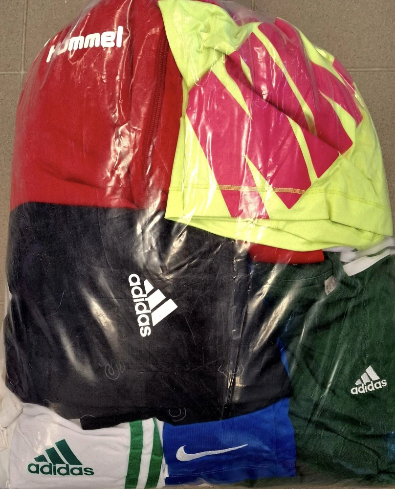 Balík 273/25, Značkový sport pro dospělé a děti + jiné značky., Originál 5 kg,1,2 jak.