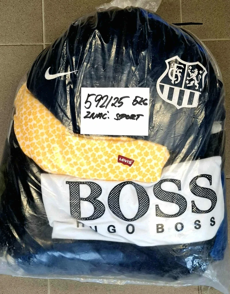 Balík 592/25, Značkový sport pro dospělé a děti + jiné značky., Originál 5 kg,1,2 jak.