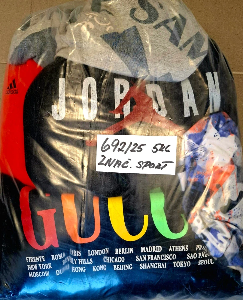 Balík 692/25, Značkový sport pro dospělé a děti + jiné značky., Originál 5 kg,1,2 jak.
