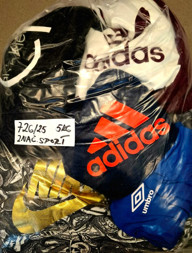 Balík 726/25, Značkový sport pro dospělé a děti + jiné značky., Originál 5 kg,1,2 jak.