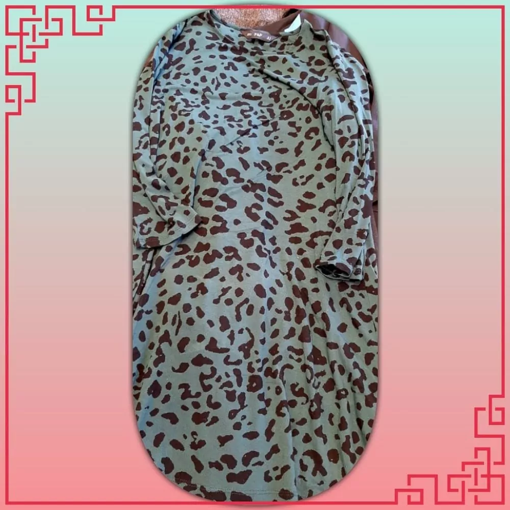 Balík 1148, Dámské šaty, 5,8 kg, 1 jak.+cream, podzim - Video balík