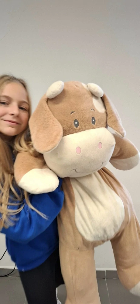 HRAČKA 931, 1,6 KG, KRÁSNÁ VELKÁ KRAVIČKA 🙂 , 110 CM