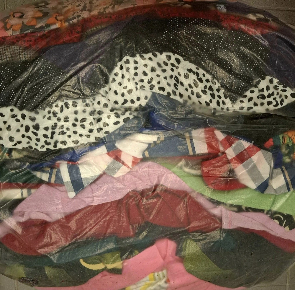 Balík 1047, Nadměrné šaty, 10 kg, 1, okrajově 2 jakost,