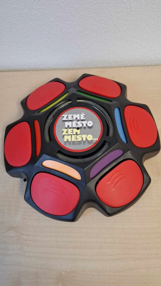 Hračka 1093, 0,28 kg, Hra Země, město....pěkný stav