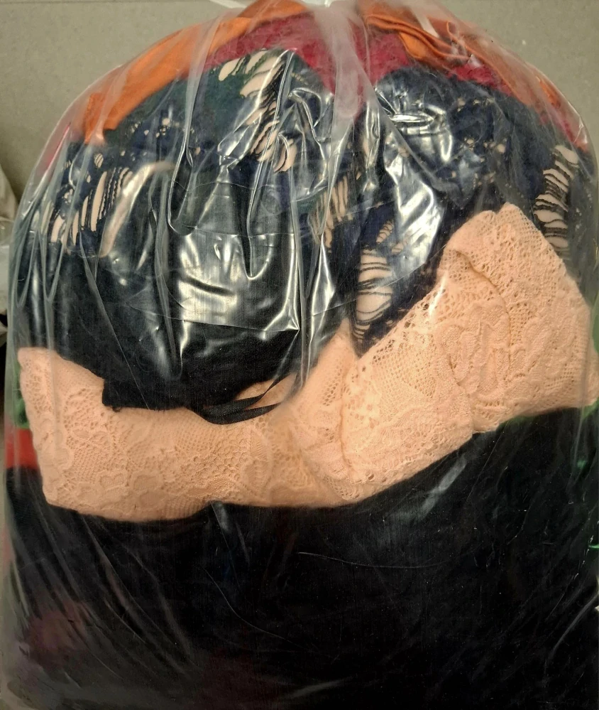 Balík 1074, 5 Kg, 5 Kg Dámské společenské oděvy, 1 jak.+cream
