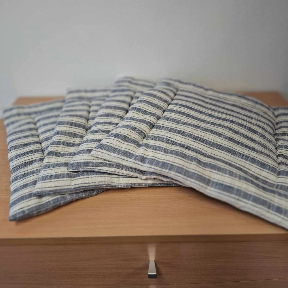 Balík 344/25 – Nové ručně šité podsedáky na židle a lavice, 0,9 Kg