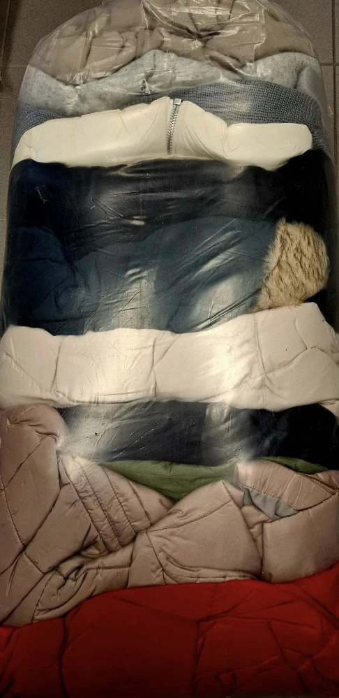 Balík 718, 10 Kg Výběrový mix na praní zimní pro dospělé, 1 jakost + cream