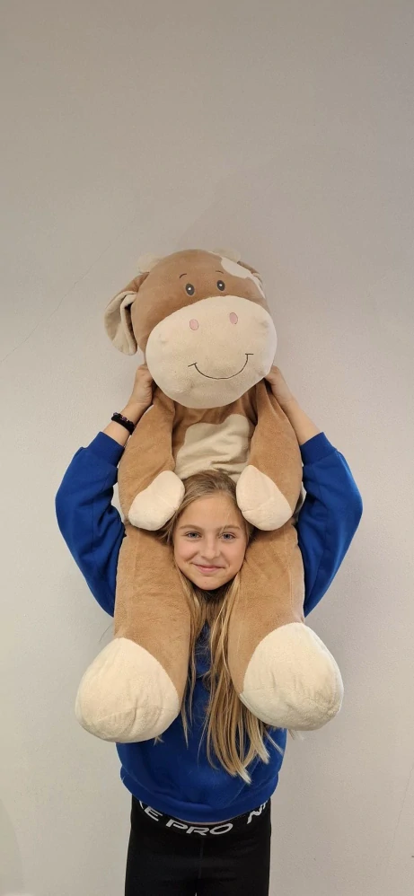 HRAČKA 931, 1,6 KG, KRÁSNÁ VELKÁ KRAVIČKA 🙂 , 110 CM