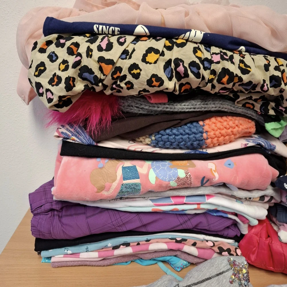 Balík 20/25, 5,3 Kg, Dívka velikost 116-128, 1,2 jakost, 49 ks