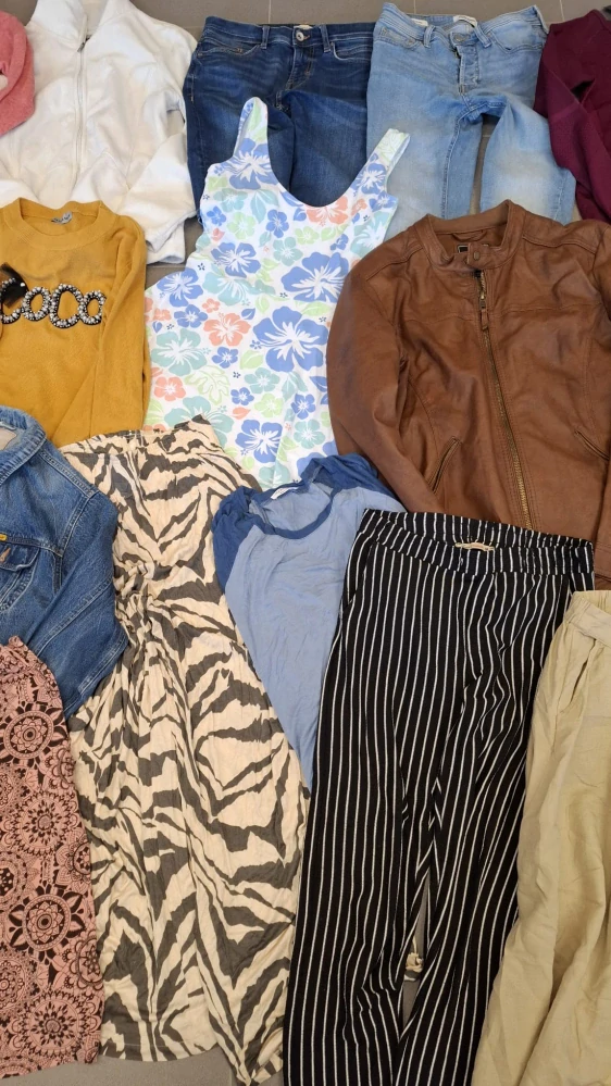 Balík 266/26 – 10 kg, dámský mix XS–L, první jakost, okrajově druhá jakost