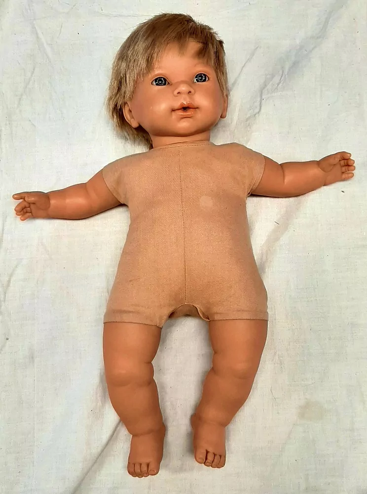 Balík 1228, Panenka Llorens, 0,7 kg, 40 cm, samostatně neprodejná
