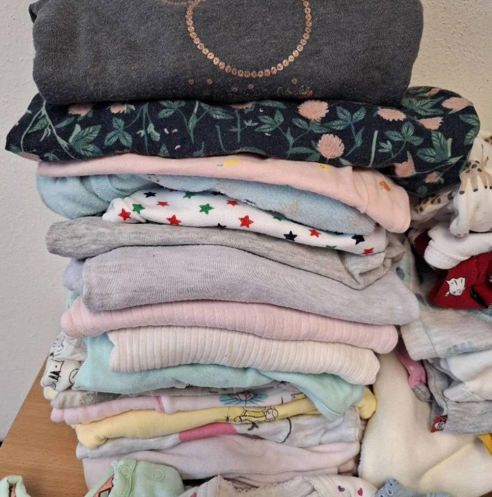 Balík 34/25, 3,8 Kg, Dívka velikost 0-3 měsíce, 1,2 jakost, 58 Ks