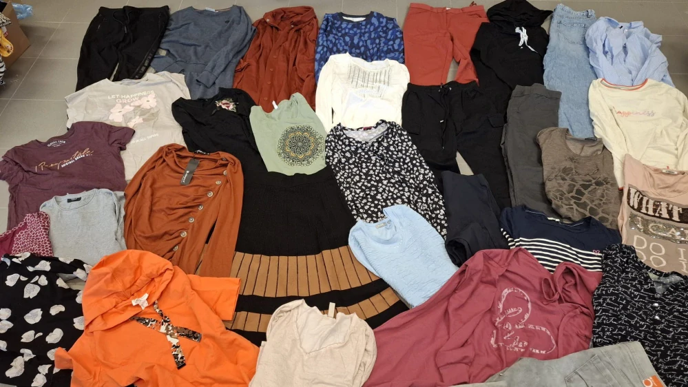 Balík 101/26, 10 kg, dámský speciální mix vel. S–XXL, 1. jakost + cream