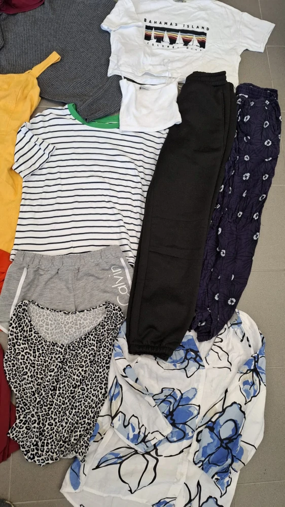 Balík 262/26 – 5,8 kg, dámský/dívčí mix XS–S, první jakost, okrajově druhá jakost, cca 30 ks