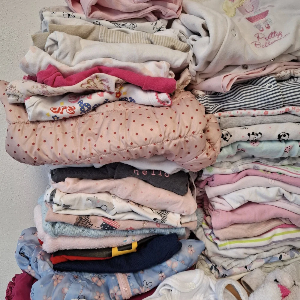 Balík 33/25, 5,4 Kg, Dívka velikost 0-3 měsíce, 1,2 jakost, 81 Ks