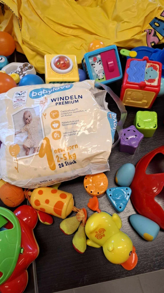 Balík 199/25, 7,2 Kg Hračky pro nejmenší děti, vše používané