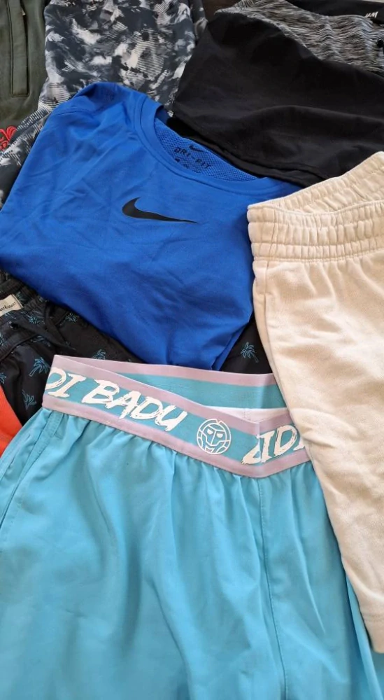 Balík 341/25 – Sportovní teplákovina pro dospělé – 5 kg – 1. jakost + cream
