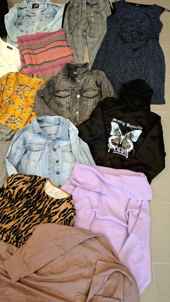Balík 6/26 – 25 kg výběrový dámský jarní mix, první jakost + CREAM + něco může být OUTLET