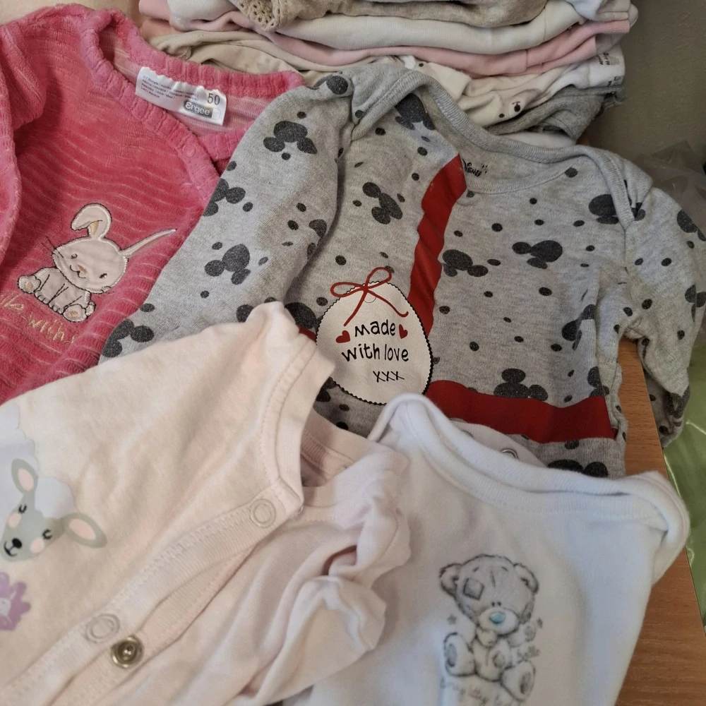 Balík 34/25, 3,8 Kg, Dívka velikost 0-3 měsíce, 1,2 jakost, 58 Ks