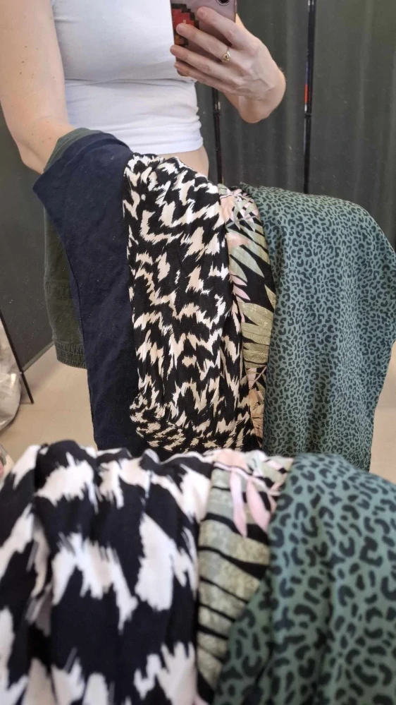 Balík 318 – Výběrové letní dámské kalhoty do gumy – 4,7 kg