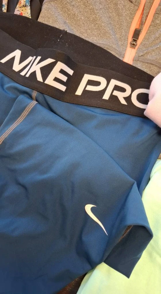 Balík 255, 7,2 Kg, Výběrový sportovní dámský mix cream+1 jakost, XS - XXL, 30 Ks