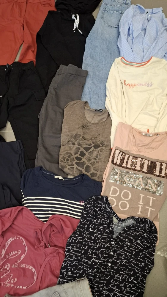 Balík 101/26, 10 kg, dámský speciální mix vel. S–XXL, 1. jakost + cream