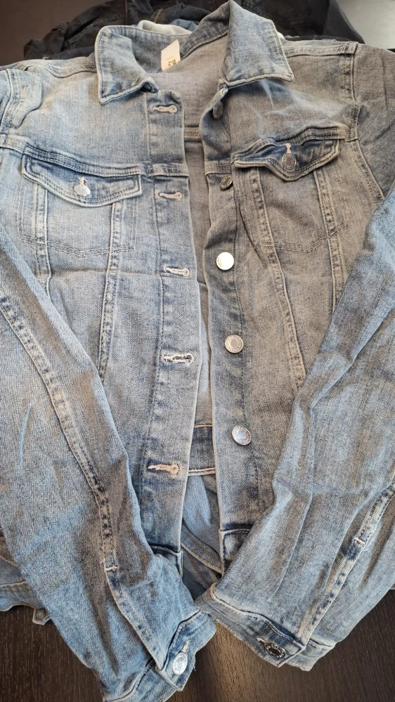 Balík 187/26, 10 kg, jeansové bundy pro dospělé, 1. jakost